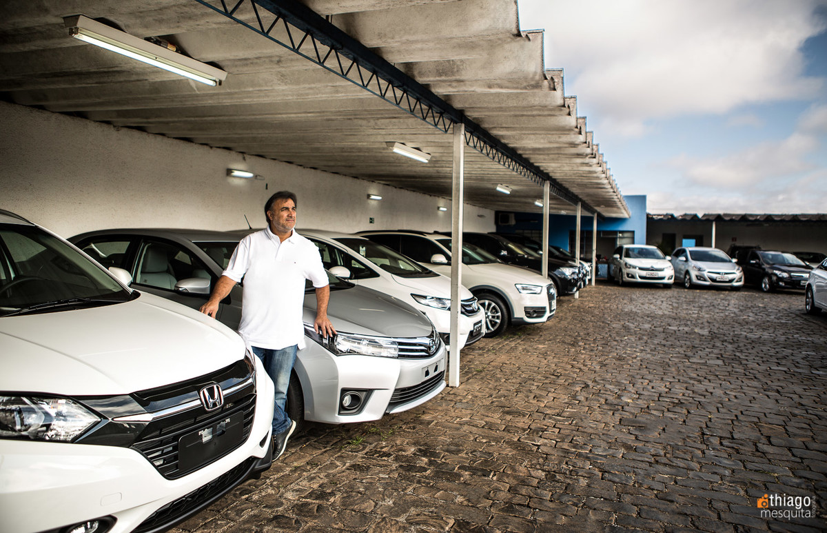 unimarcas veículos de luxo em uberlandia - Albemar Martins - revenda de veículos novos e semi-novos