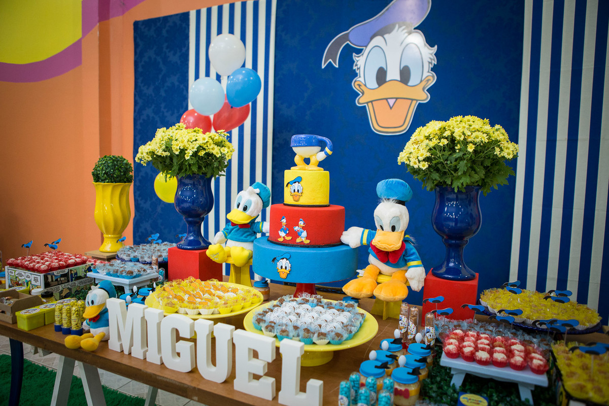 buffet catavento aniversário pato donalds miguel