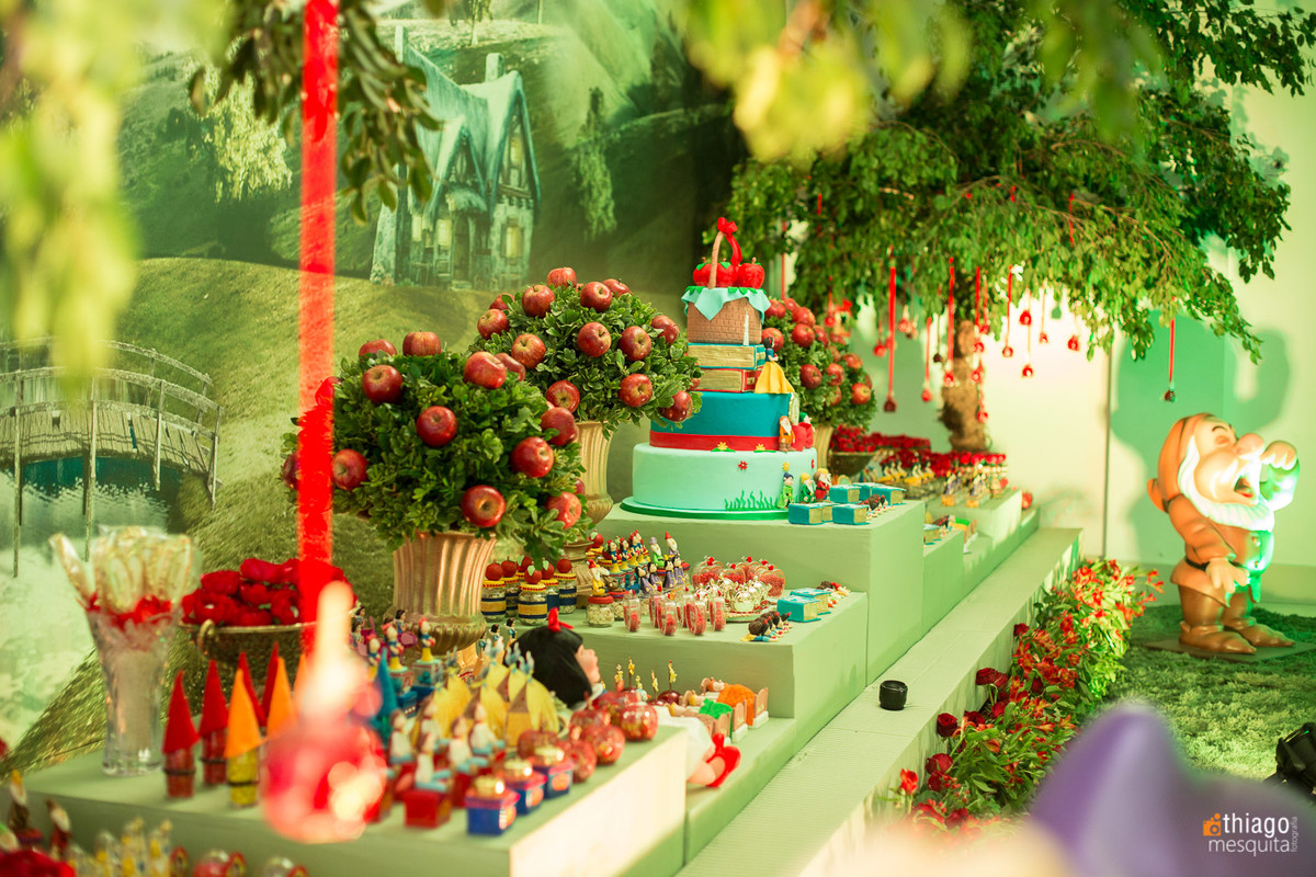 festa aniversário branca de neve trique traque goiania