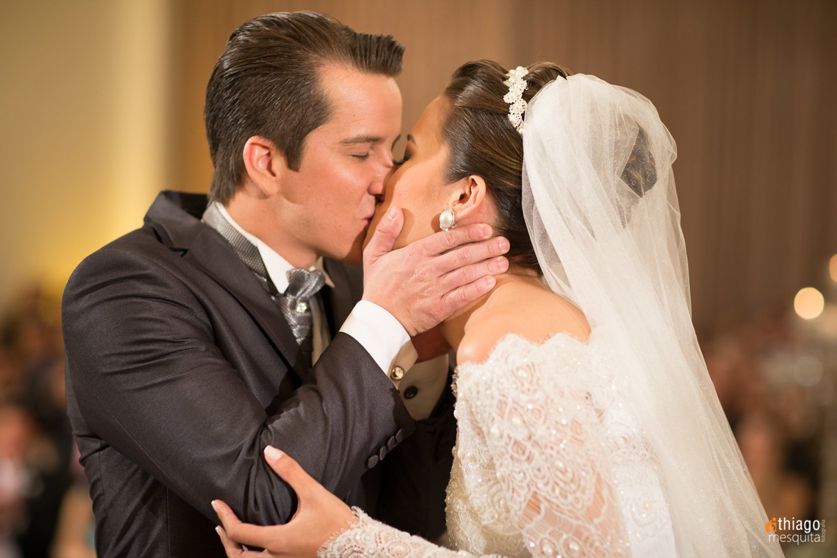 Beijo dos noivos Danielle e Raphael, Thiago Mesquita fotografo