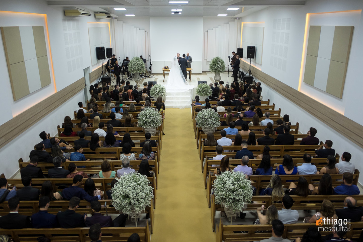 corredor de igreja casamento camila e daniel