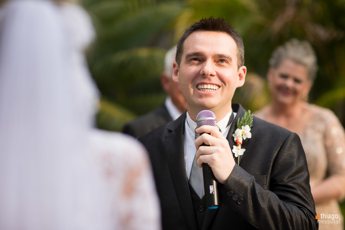 Foto espontânea de casamento