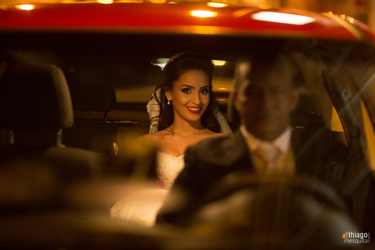 noiva no carro