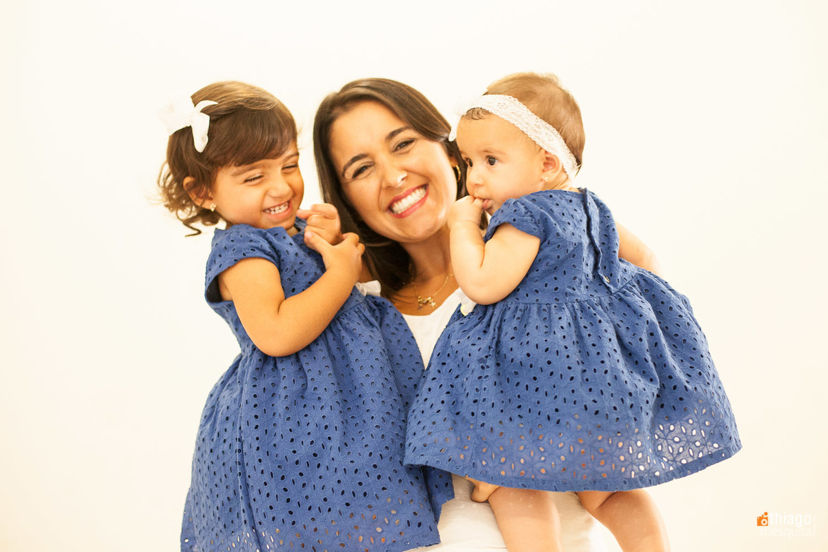 meninas com vestido azul