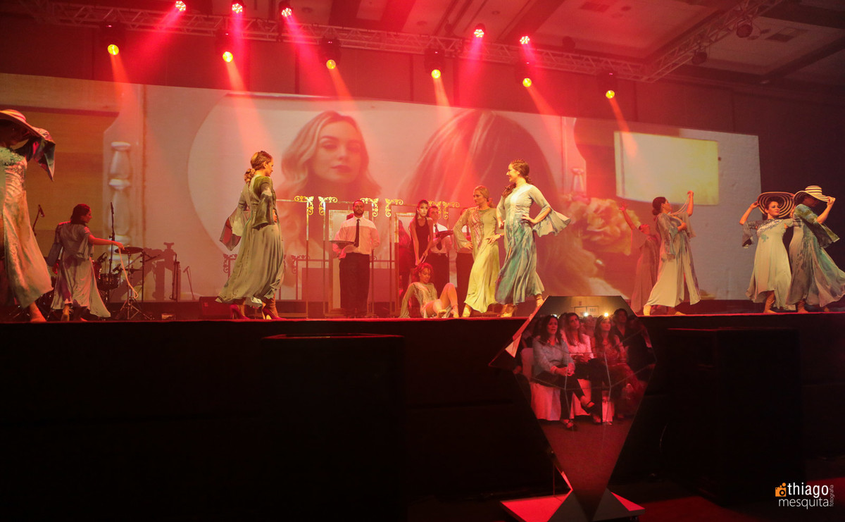dança e teatro mulheres águias 2016