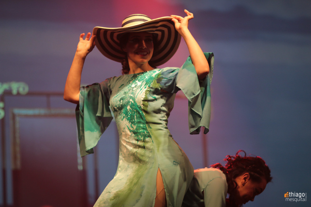 dança e teatro mulheres águias 2016