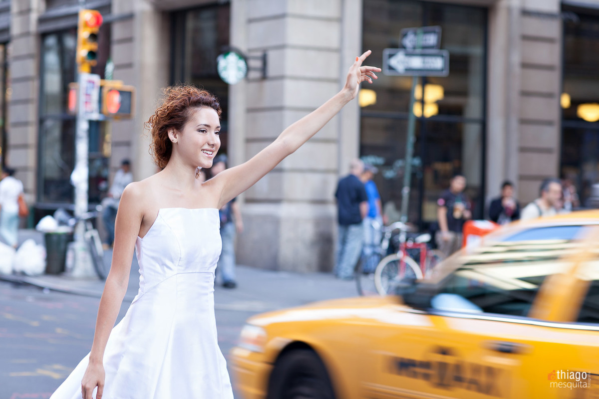 taxi amarelo em NY - noiva