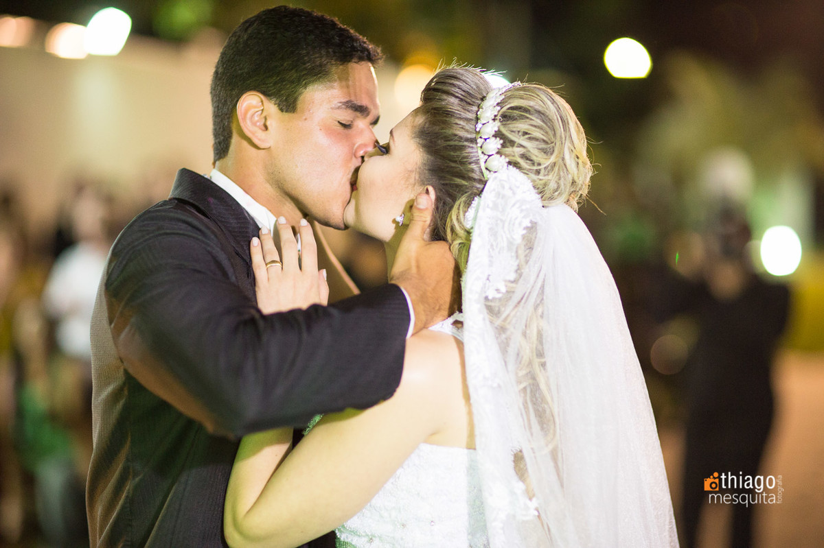 beijo no altar. Thiago Mesquita. Uberlândia