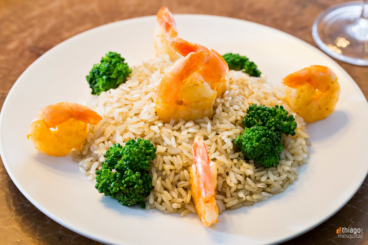 fotografia de alimentos - los gourmets - thiago mesquita - uberlândia - camarão arroz e brocolis