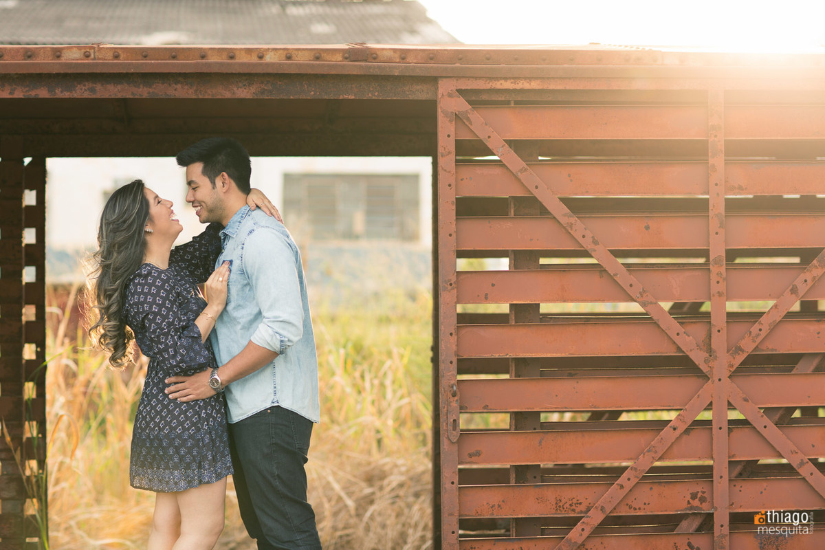 prewedding pre casamento em araguari - thiago mesquita fotografia - trilhos ferrovia trem de ferro
