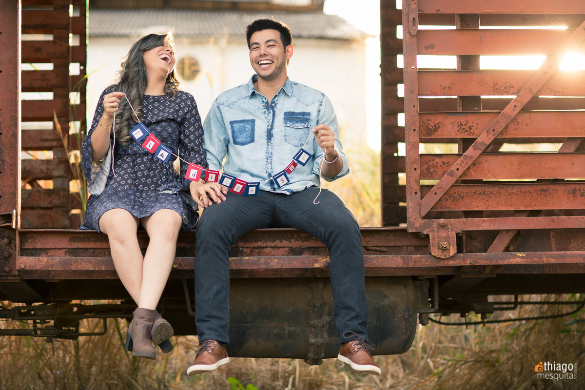 prewedding pre casamento em araguari - thiago mesquita fotografia - trilhos ferrovia trem de ferro