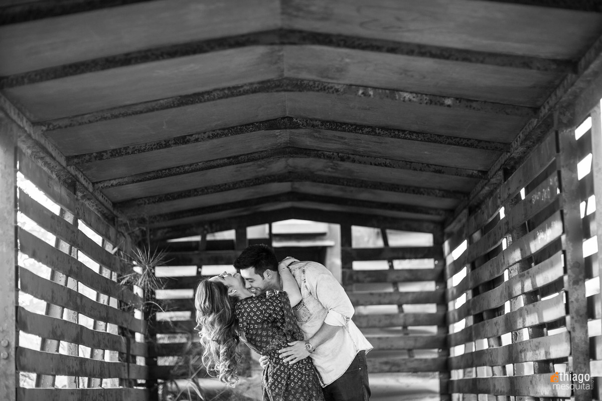 prewedding pre casamento em araguari - thiago mesquita fotografia - trilhos ferrovia trem de ferro
