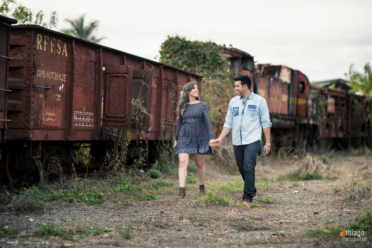 prewedding pre casamento em araguari - thiago mesquita fotografia - trilhos ferrovia trem de ferro