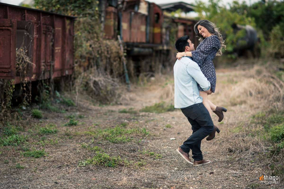 prewedding pre casamento em araguari - thiago mesquita fotografia - trilhos ferrovia trem de ferro