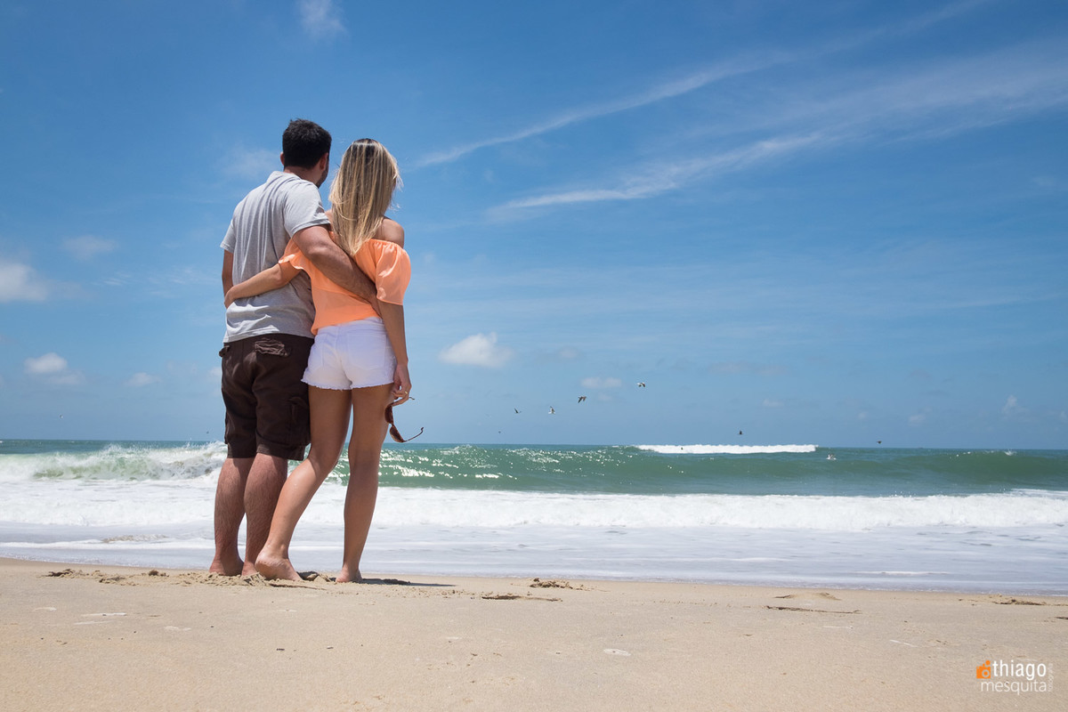Ensaio de Prewedding na praia registrado por Thiago Mesquita