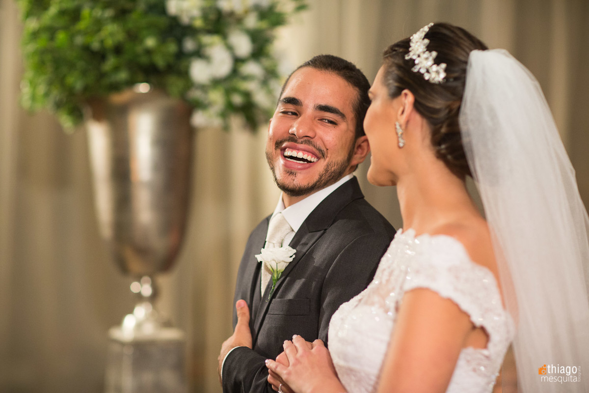 felicidade dos noivos recém casados