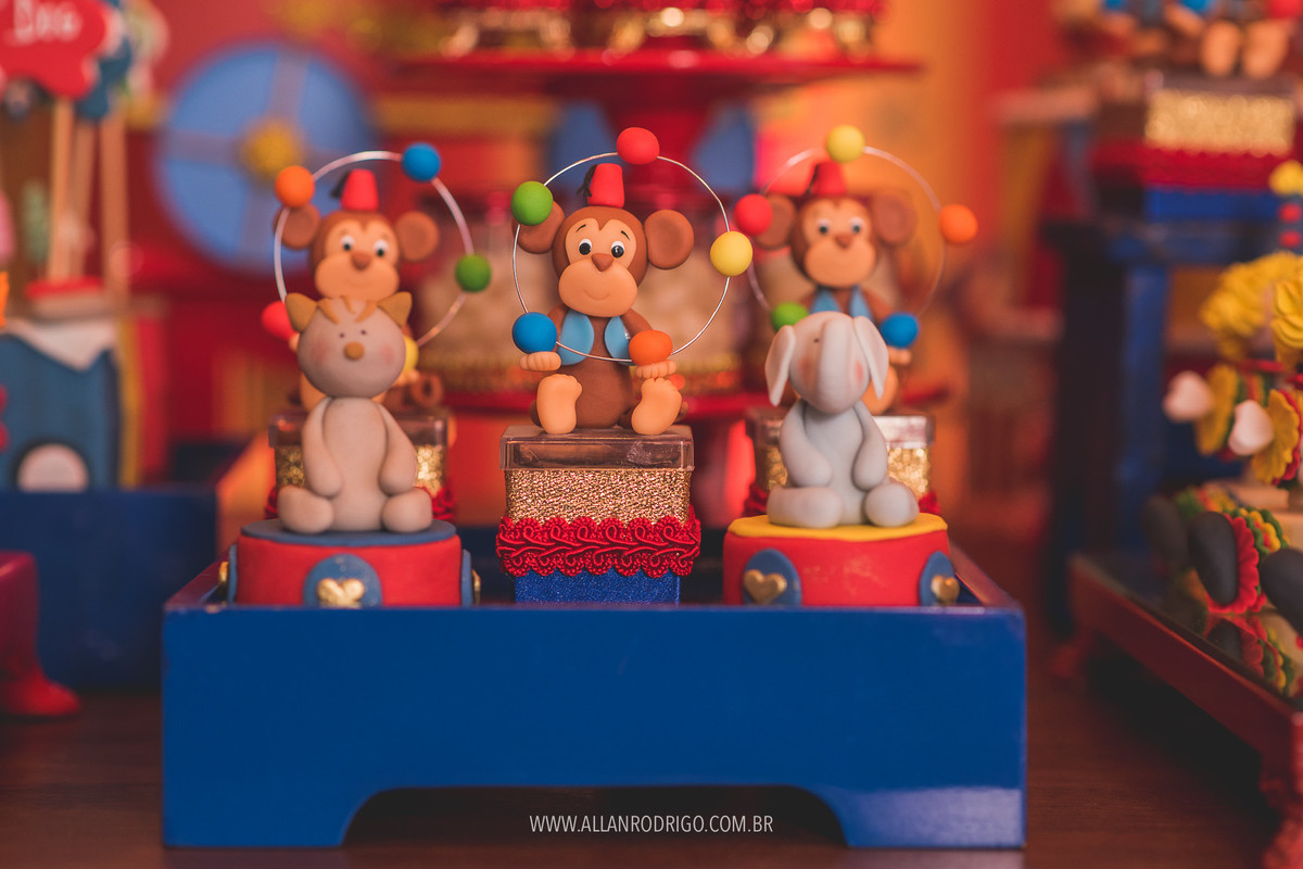 Chocolates personalizados em Aracaju lepetit tema circo