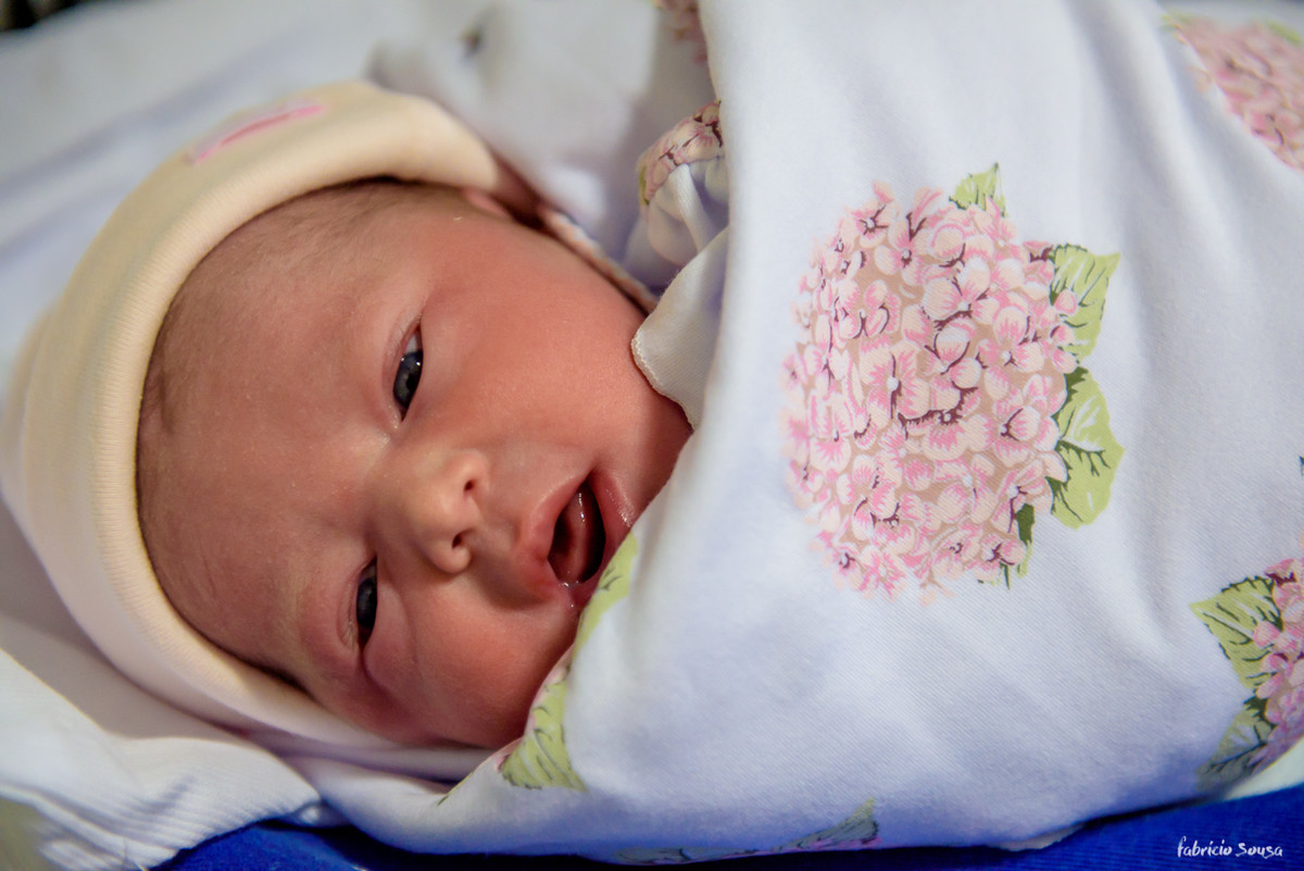 retrato da babygirl Nina na maternidade