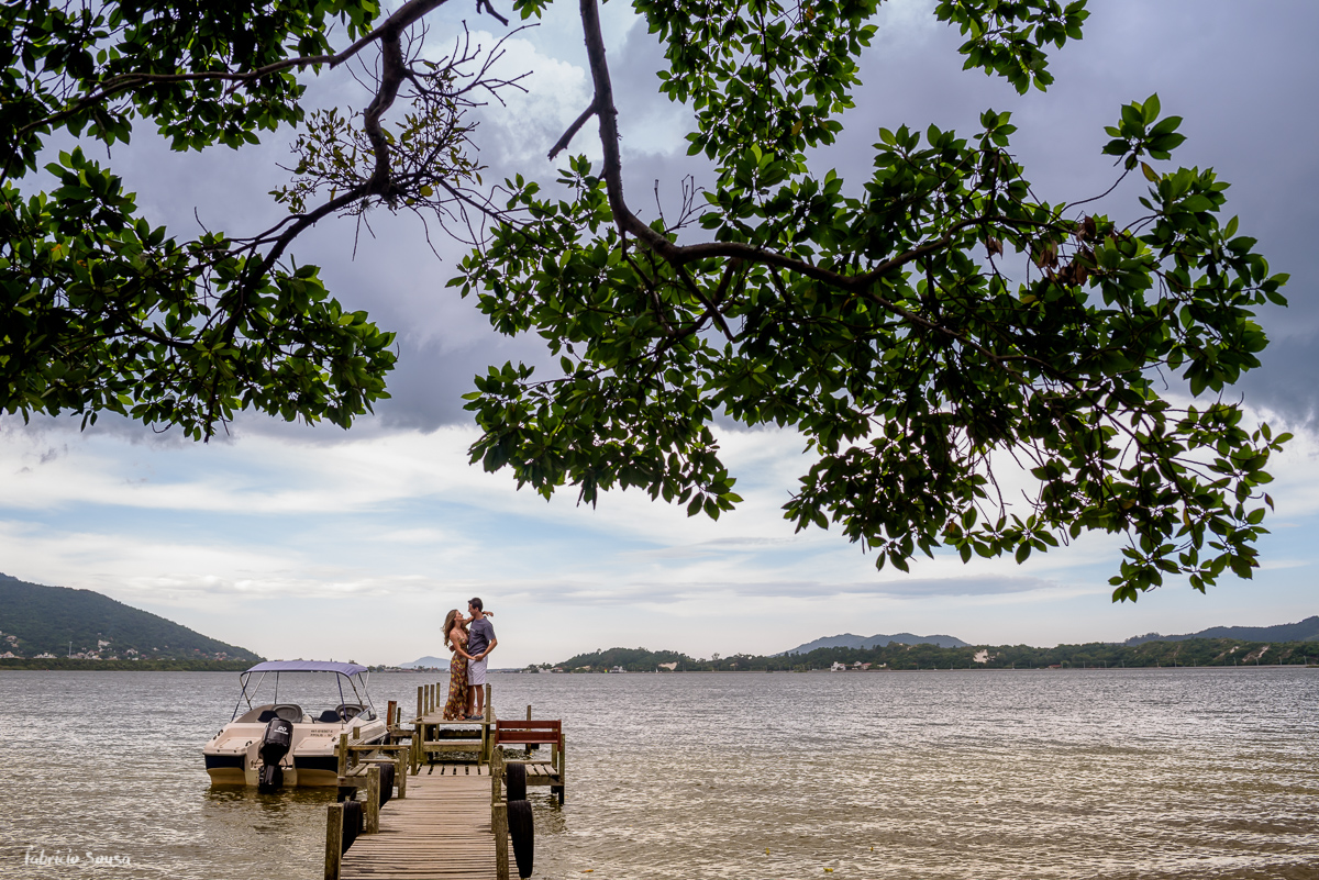 beijo no trapiche na beira da lagoa da conceição