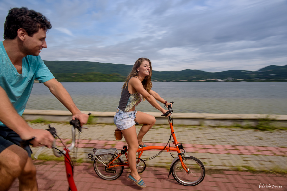 passeio de bike na ciclovia da Osni Ortiga na beira da Lagoa da Conceição Floripa