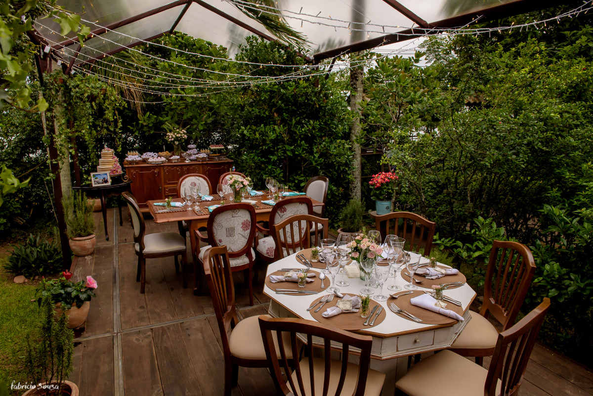 decoração casa branca eventos no Bistro Bettina Bub - mini-wedding no jardim