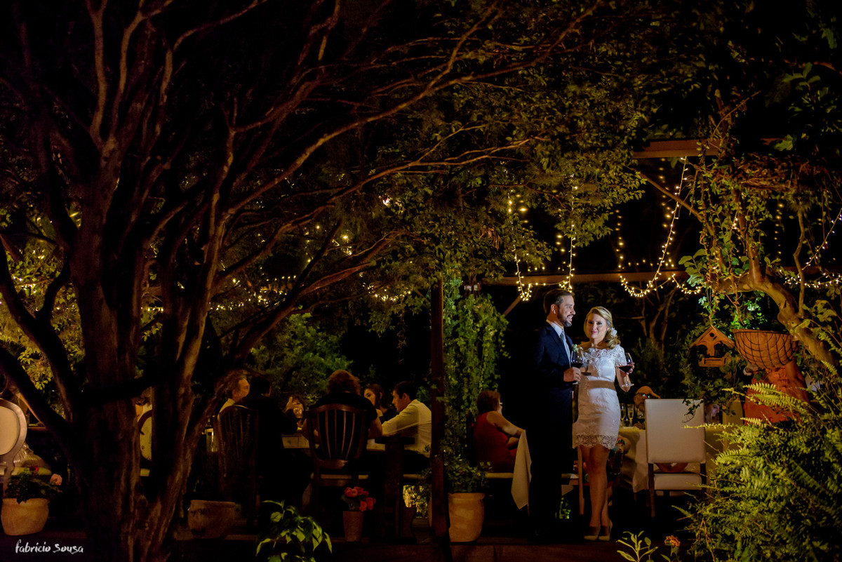 recem casados - mini-wedding na praia de Santo Anotnio de Lisboa - Floripa - decoração Casa Branca Eventos