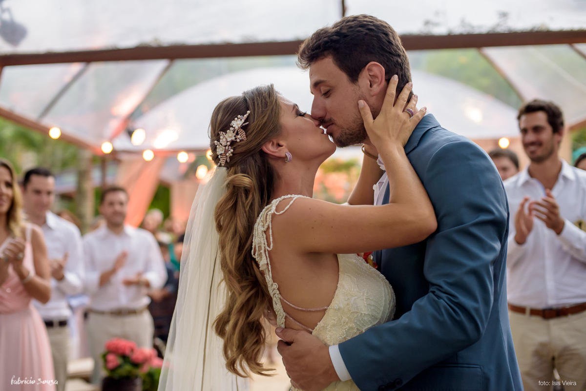 beijo de casados em Florianópolis - casamento de dia