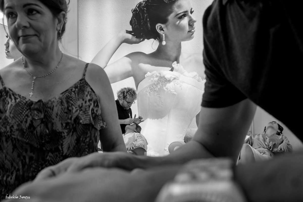 noiva e madrinhas no making of no Junior Fiel