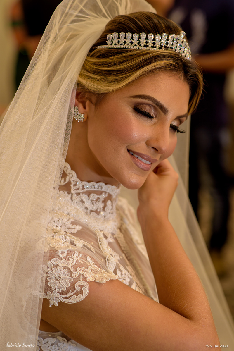 Noiva Fernanda Maluhy durante Making of no salão Junior Fiel RG