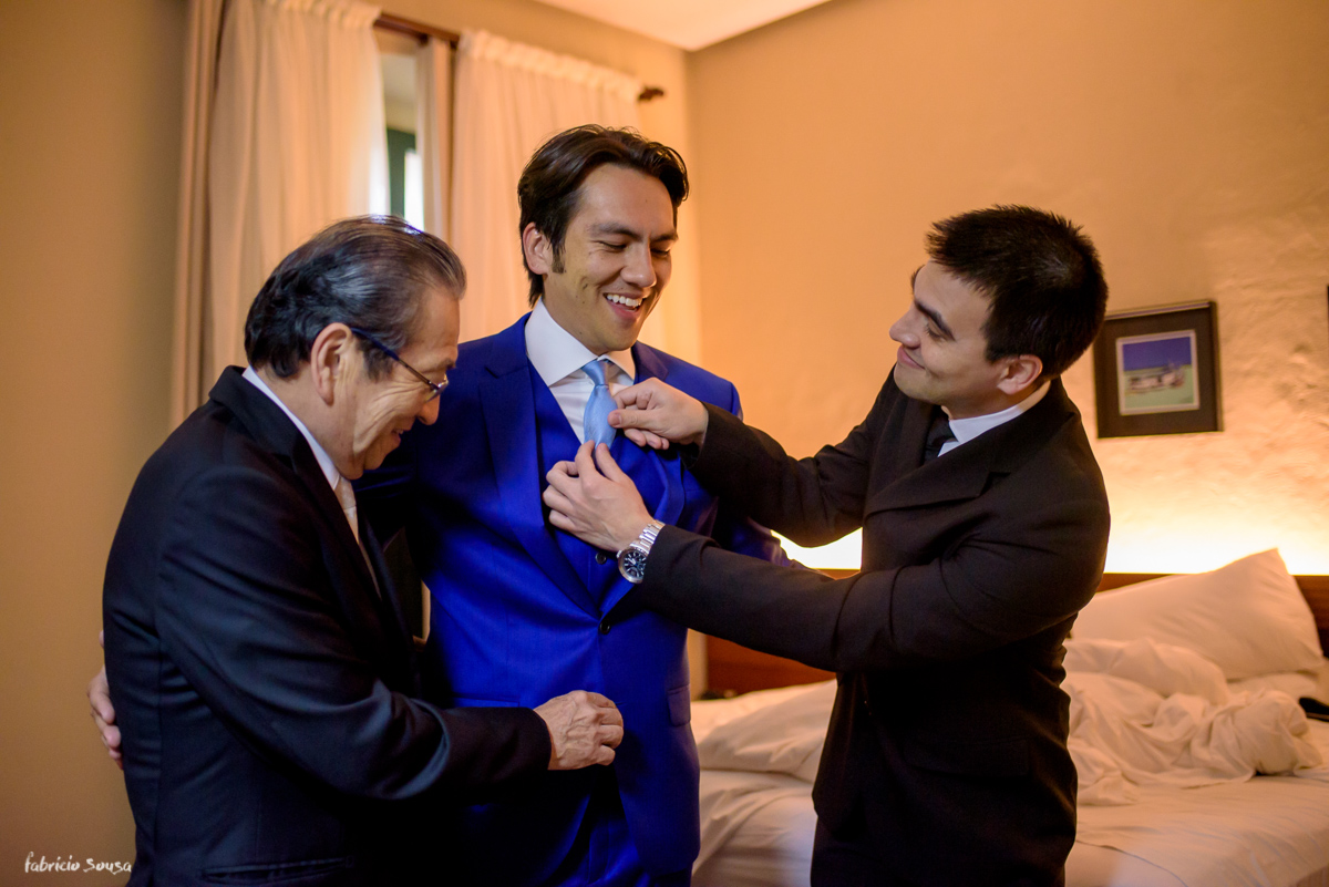 noivo Nando Oikawa com seu irmã e pai durante making of