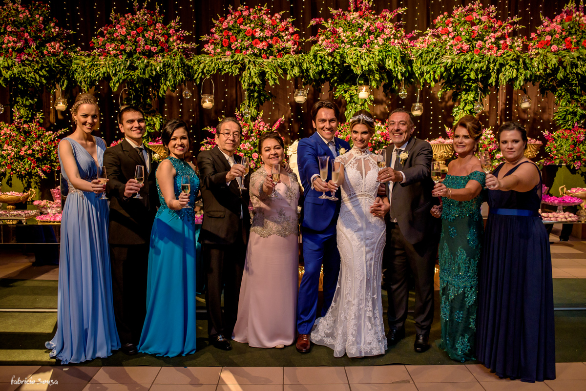 foto do brinde na mesa de doces Decora Belem casamento no Estação das Docas