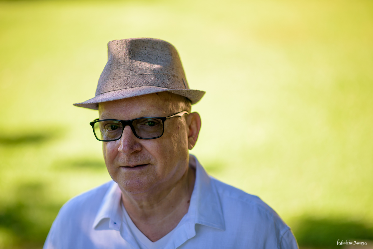 retrato Damaceno melhor idade de oculos e chapéu