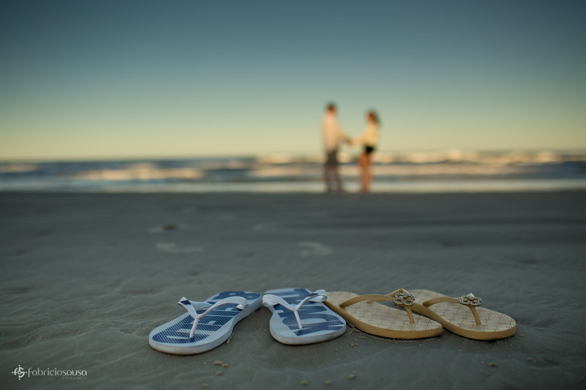 sandálias havaianas do casal na praia do Santinho em Floripa