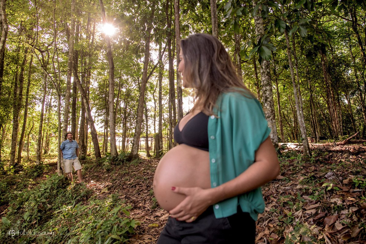 raios de sol numa manhã linda na floresta amazônica - ensaio gestante