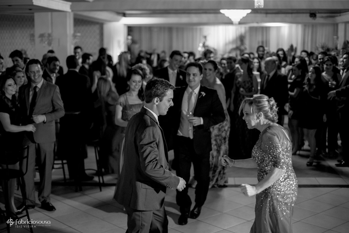 abertura da pista noivo com sua mãe