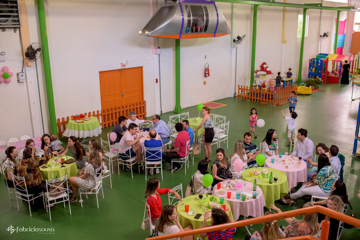 Geral mostrando o ambiente preparado para festas infantis