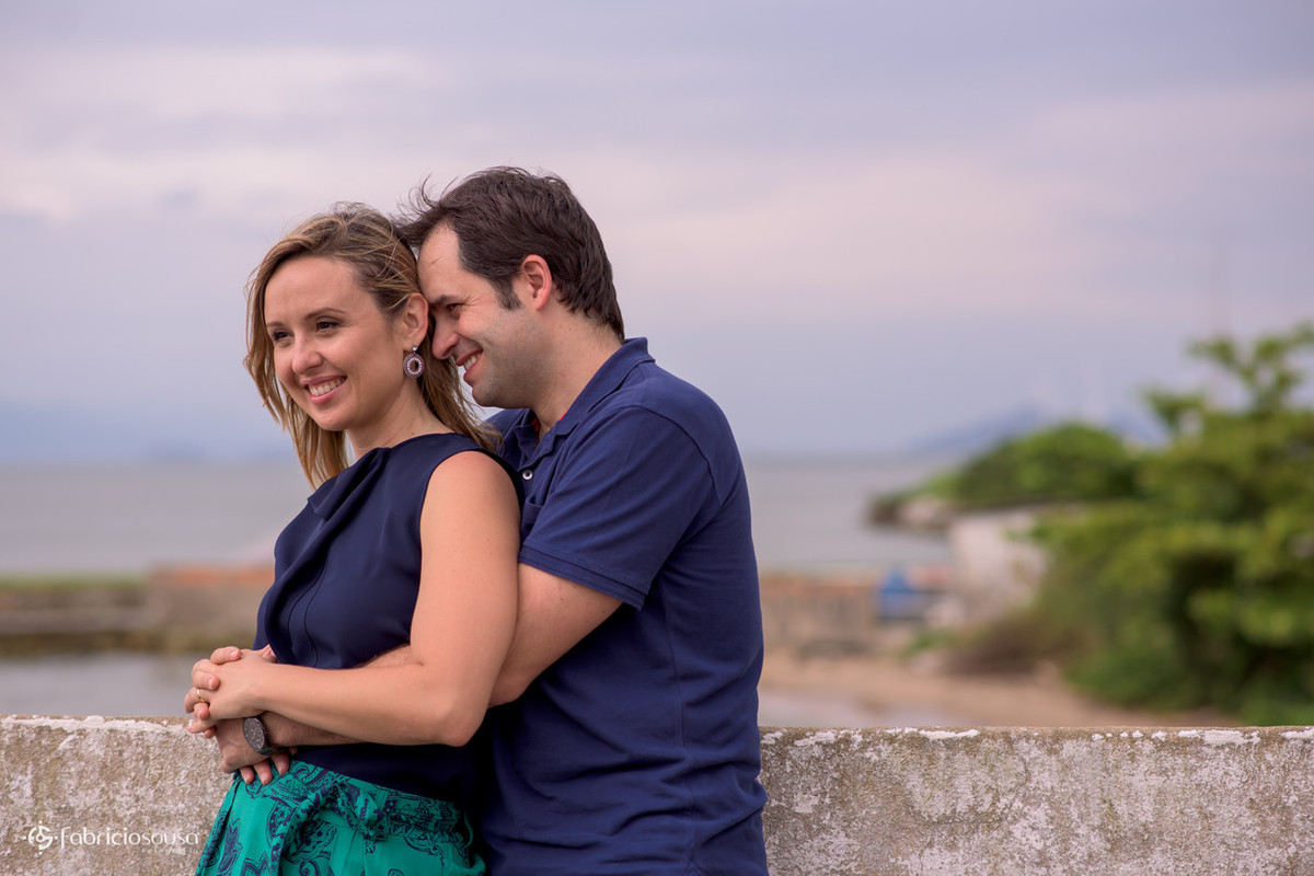 ensaio de família - Fernanda, Sergi e Bruno na cabeceira da ponte Hercílio Luz - Florianópolis/SC