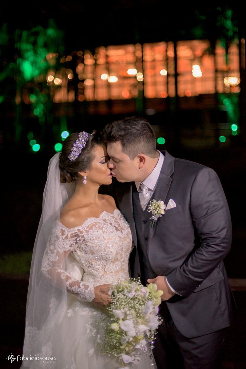 beijo do casal no Ceta Ecotel