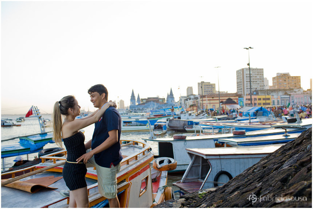 ensaio pre-wedding com mercado ver-o-peso de fundo - feira do açaí