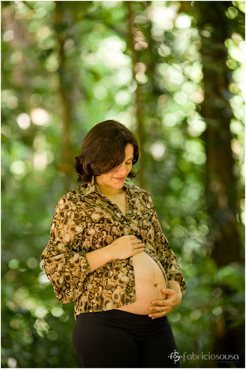 retrato gestante Renata no bosque