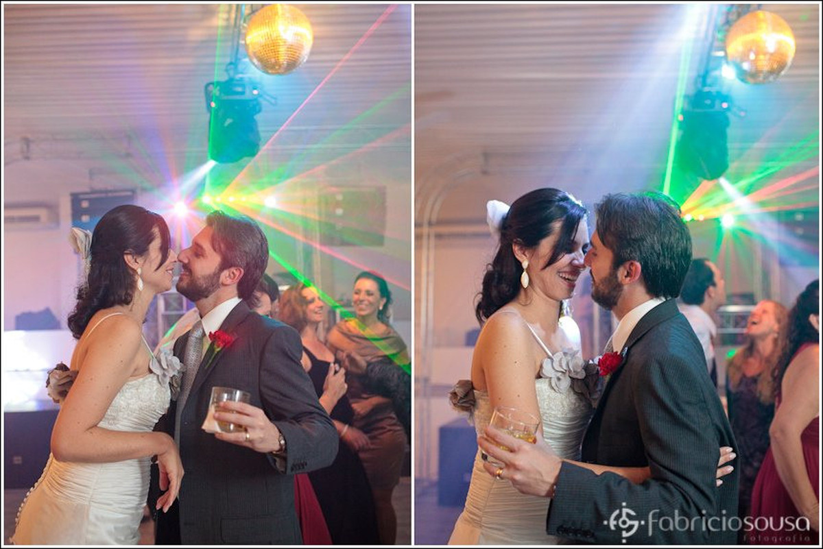 Montagem de duas fotos do casal de namorados dançando na pista