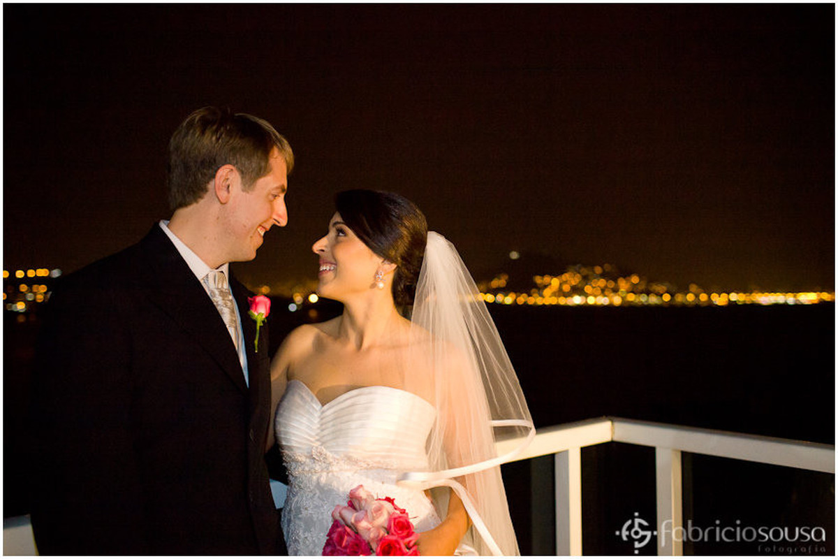 Gabriela e Derick se casaram no Terraço Cacupé