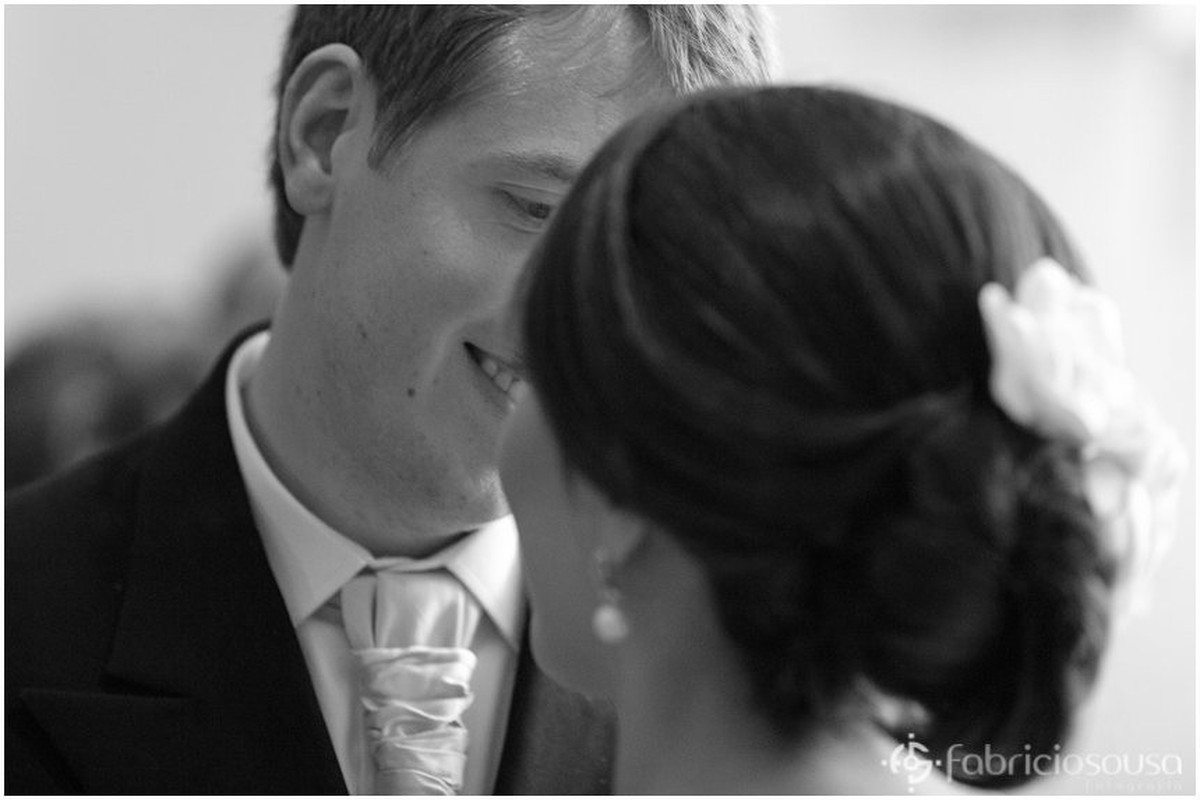 Close nos noivos black and white