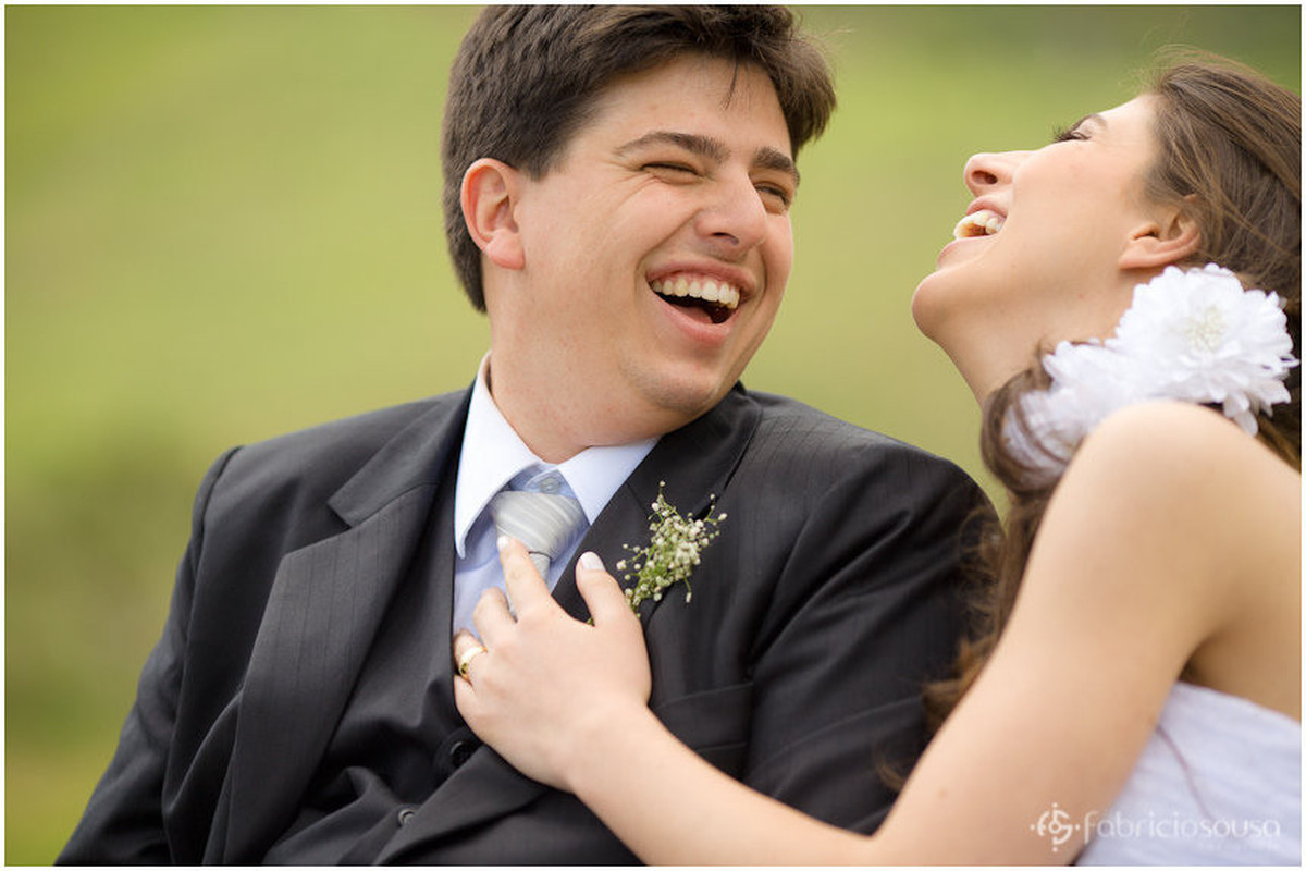 Trash The Dress Leidiane e Filipy sorridentes