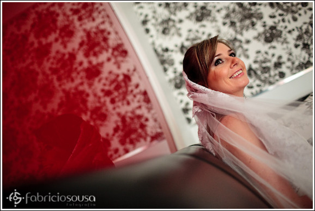 Noiva posa para foto em casamento em Ijui - RS