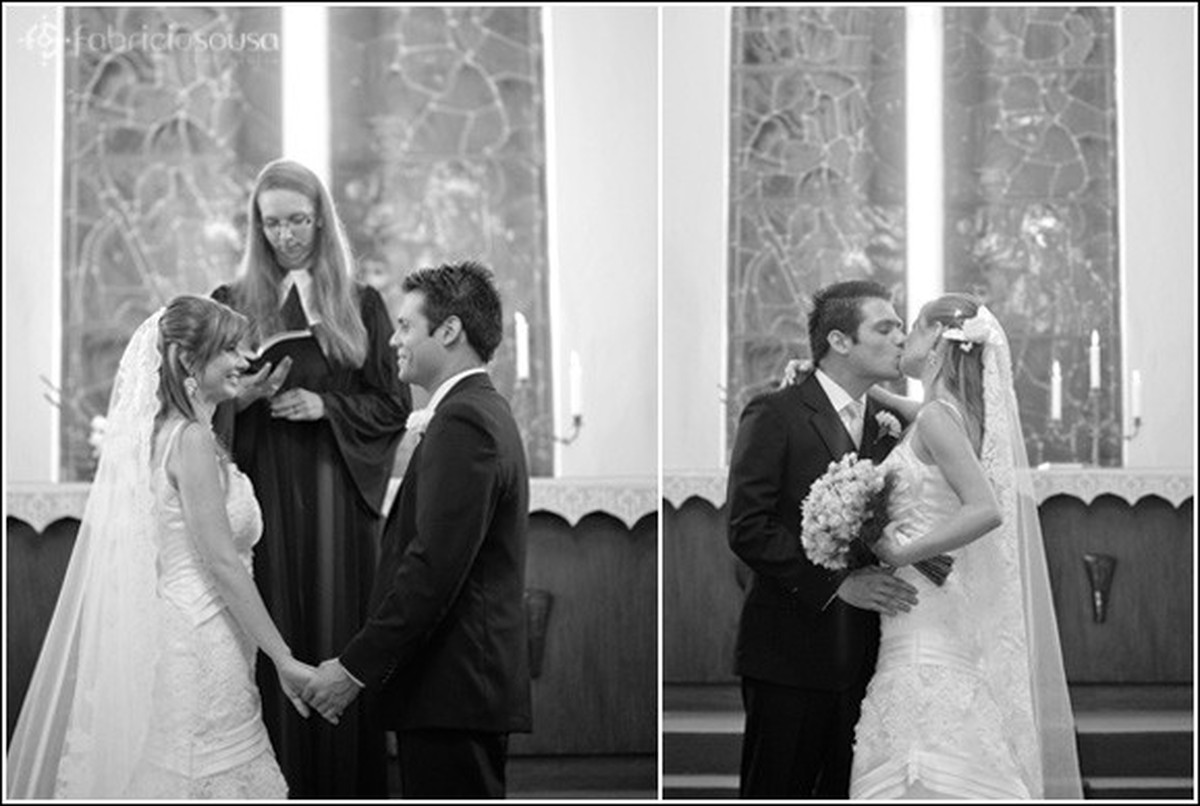 Montagem de duas fotos, à esquerda noivos se olham de mãos dadas, à direita casal se beija p