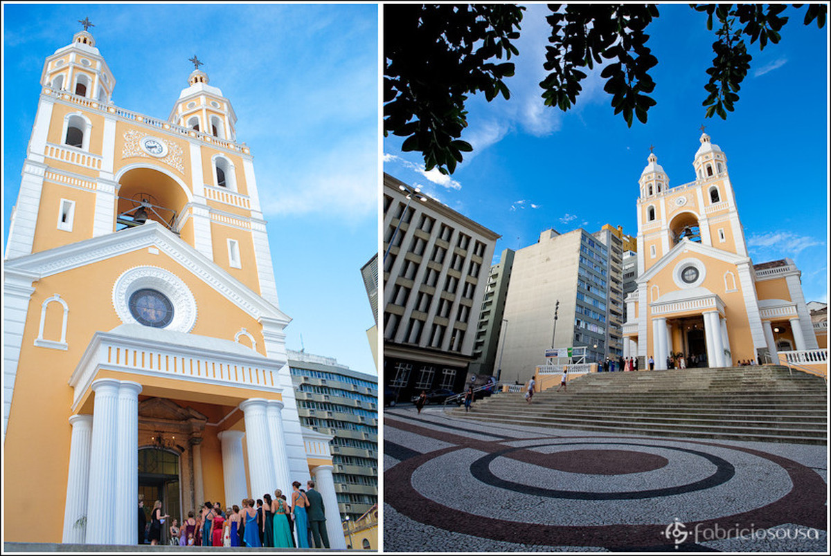Montagem com duas imagens, à esquerda a Catedral Metropolitana de Florianópolis com os padrinho enfileirados e à direita plano geral da fachada da Igreja