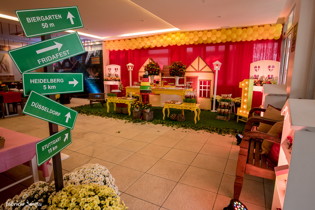 plaquinhas que levam a festa infantil com temática alemã oktoberfest