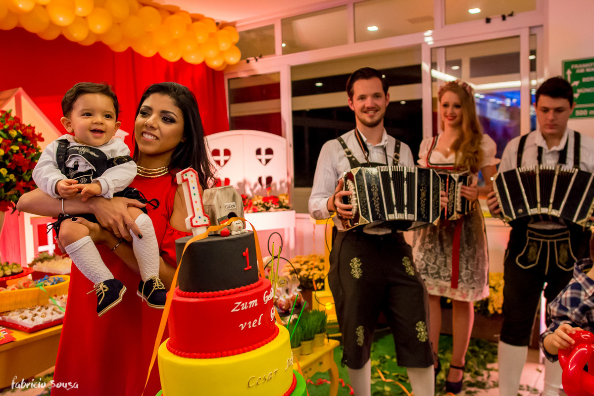 parabéns em alemão com as sanfonas tocando