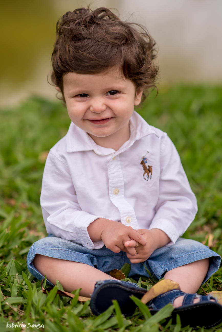 Caetano em sessão fotográfica pré-evento de aniversário de 1 ano